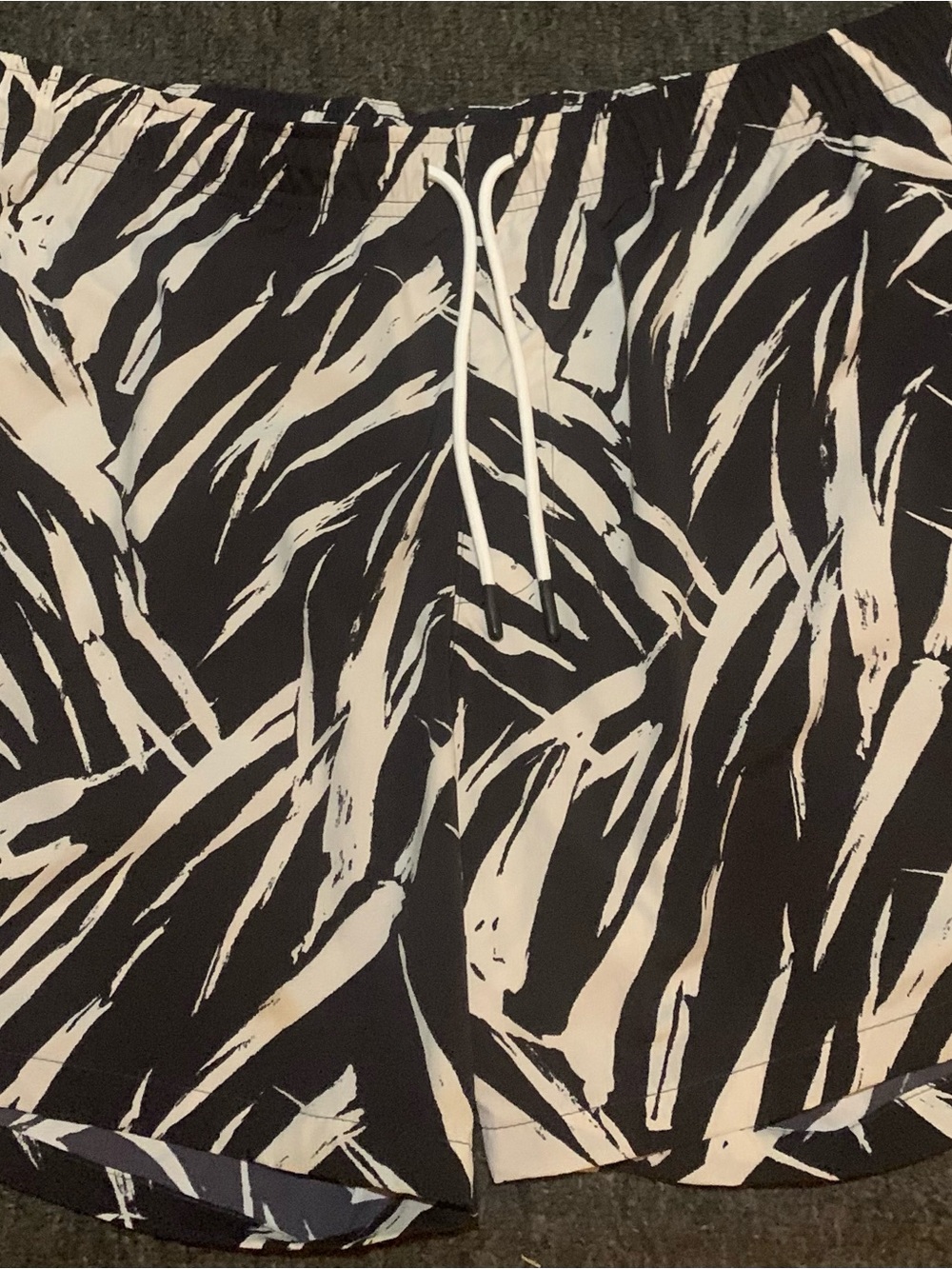 Men’s Gap Black White Swim Trunks Sz. L